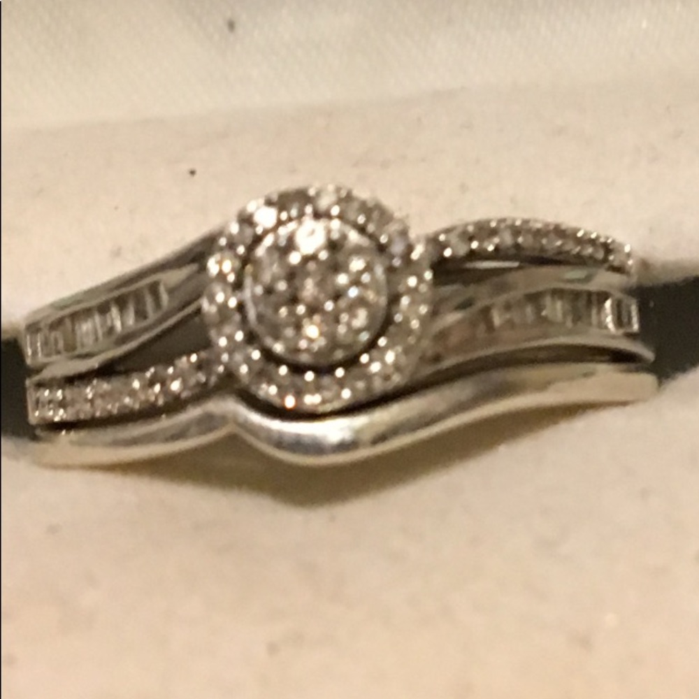 Authentic diamond ring w/band